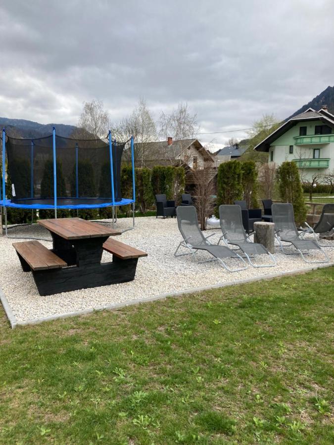 Pr' Jakapc' Hotel apartamentowy Mojstrana